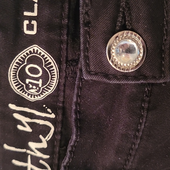 Embellished Ethyl capris - Picture 12 of 14